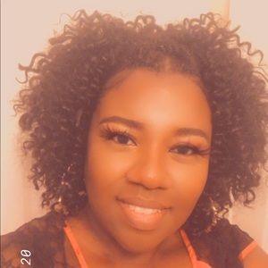 Meet your Posher, Chaquetta